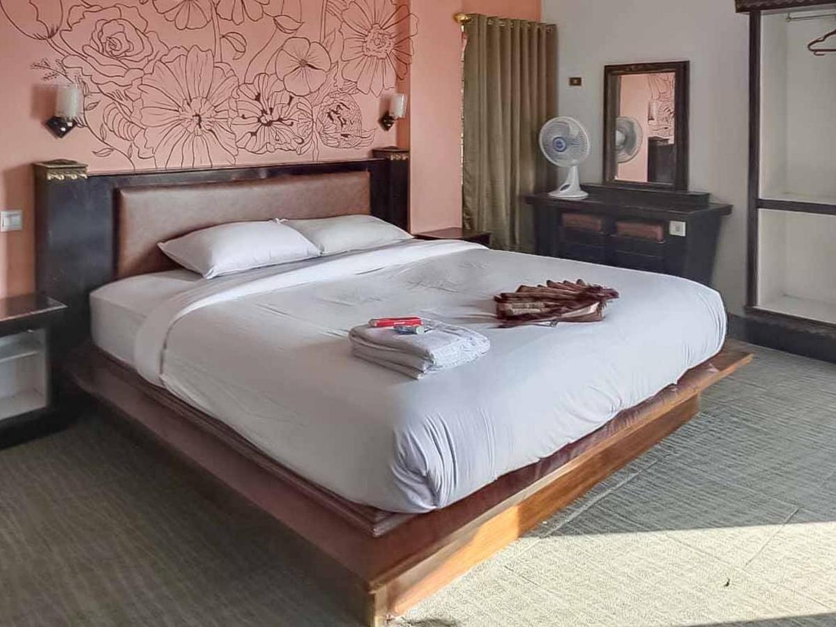 Hotel Ananda Syariah Redpartner Bukittinggi Ngoại thất bức ảnh