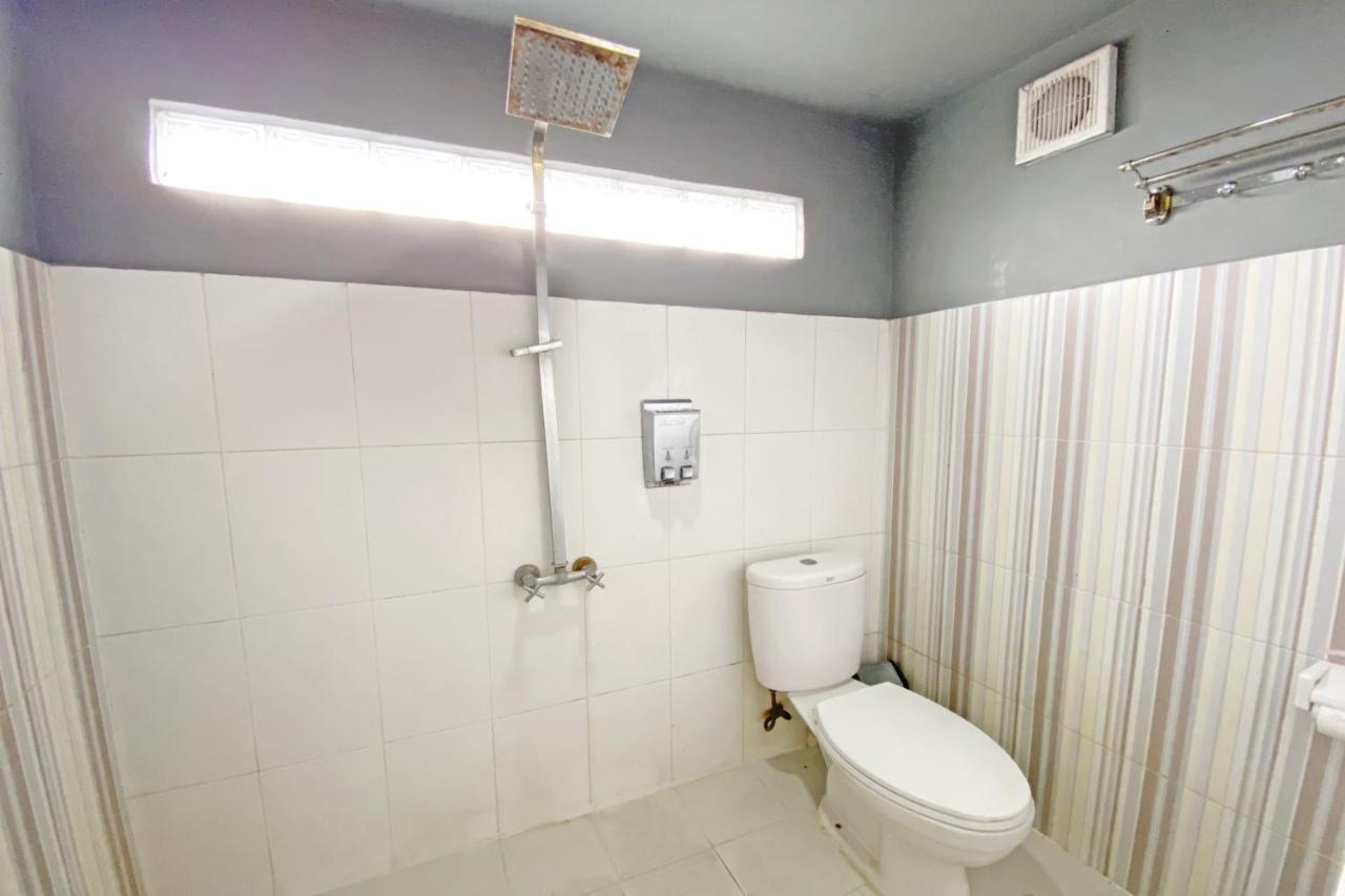 Hotel Ananda Syariah Redpartner Bukittinggi Ngoại thất bức ảnh